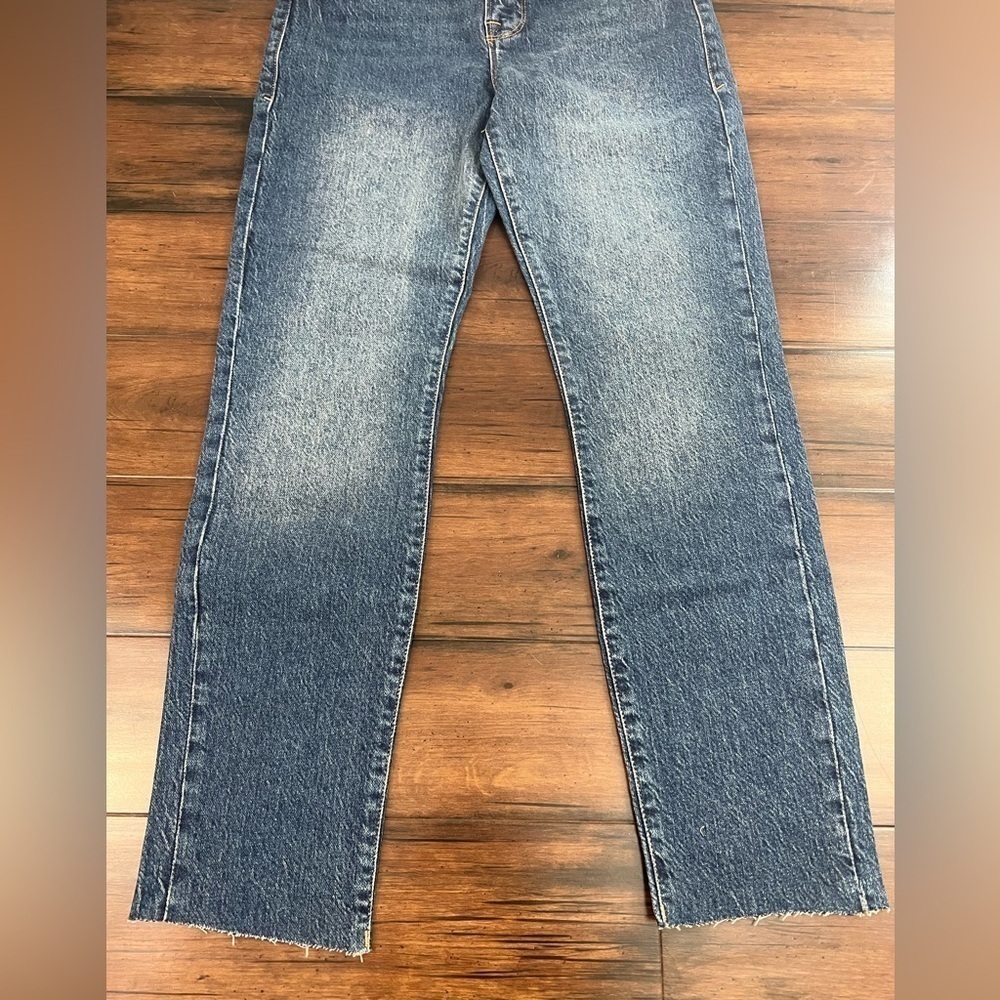 NWT - Good American Good Classic High Rise Straight Jeans - Size 2/26 - Picture 4 of 13